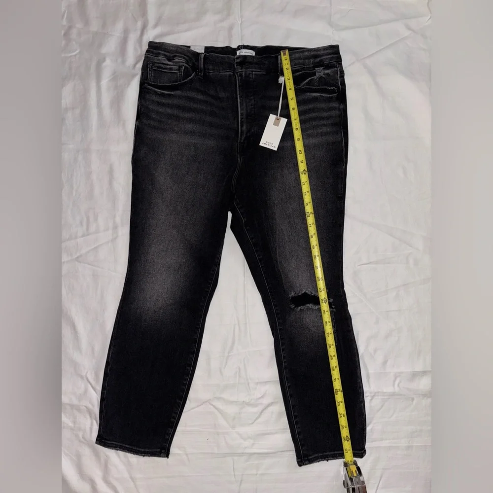 ✨NWT Good American Good Waist Crop Distress Knee - Picture 9 of 11